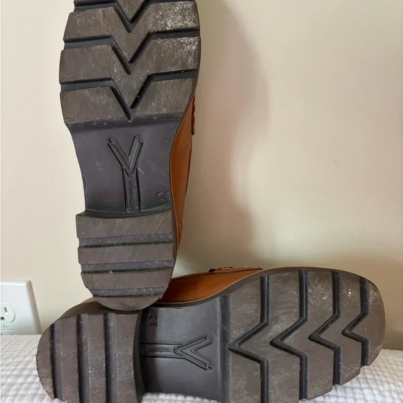 Vionic Size 7.5 Fillmore Loafers - Picture 4 of 12